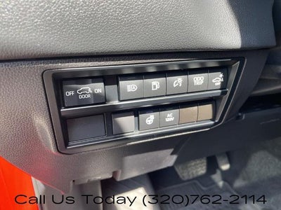 2024 Toyota Sequoia Limited 4WD (SE)