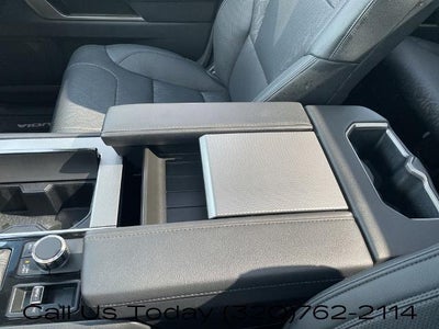 2024 Toyota Sequoia Limited 4WD (SE)