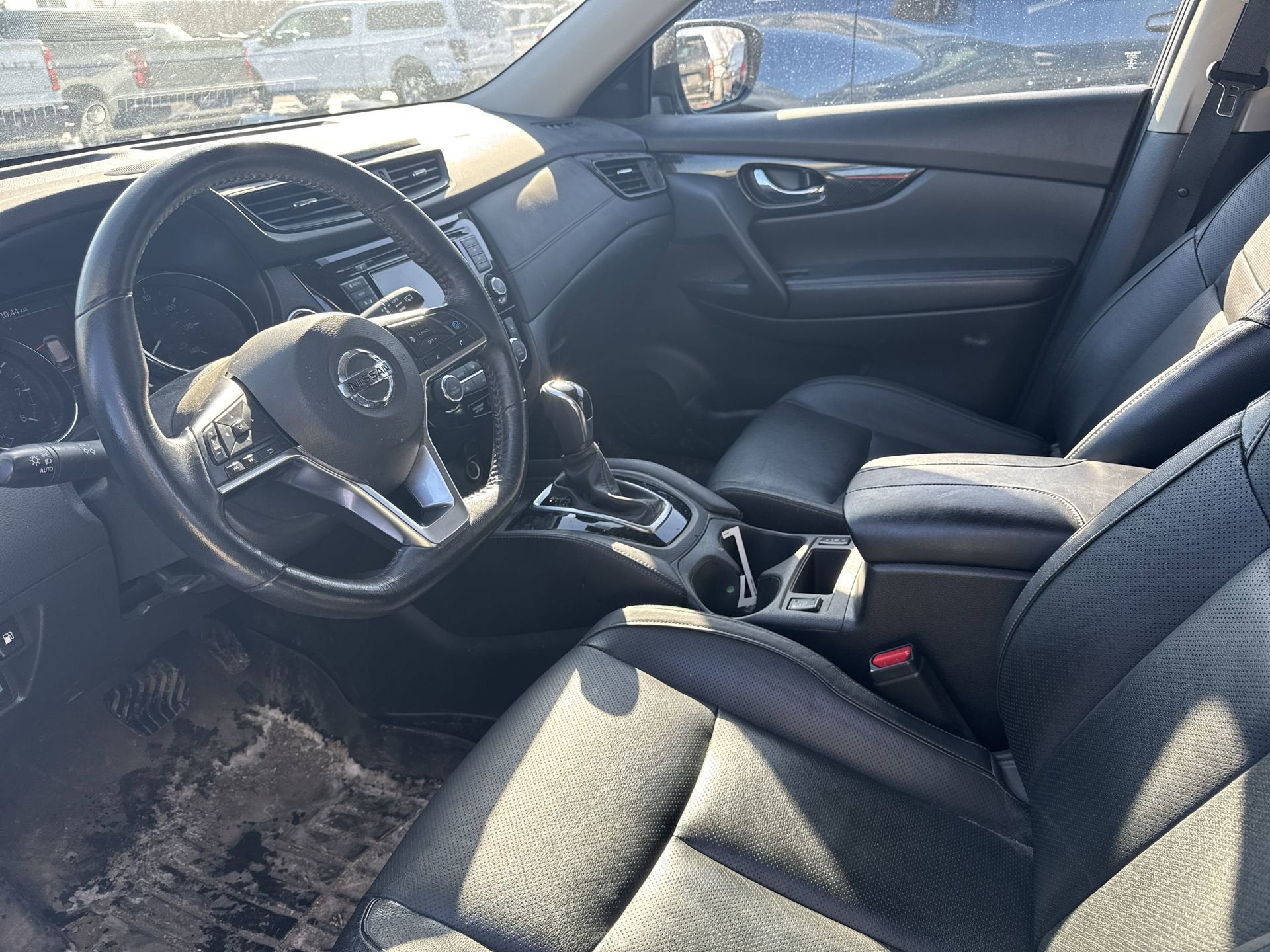 Used 2018 Nissan Rogue SL with VIN JN8AT2MV3JW341957 for sale in Alexandria, Minnesota