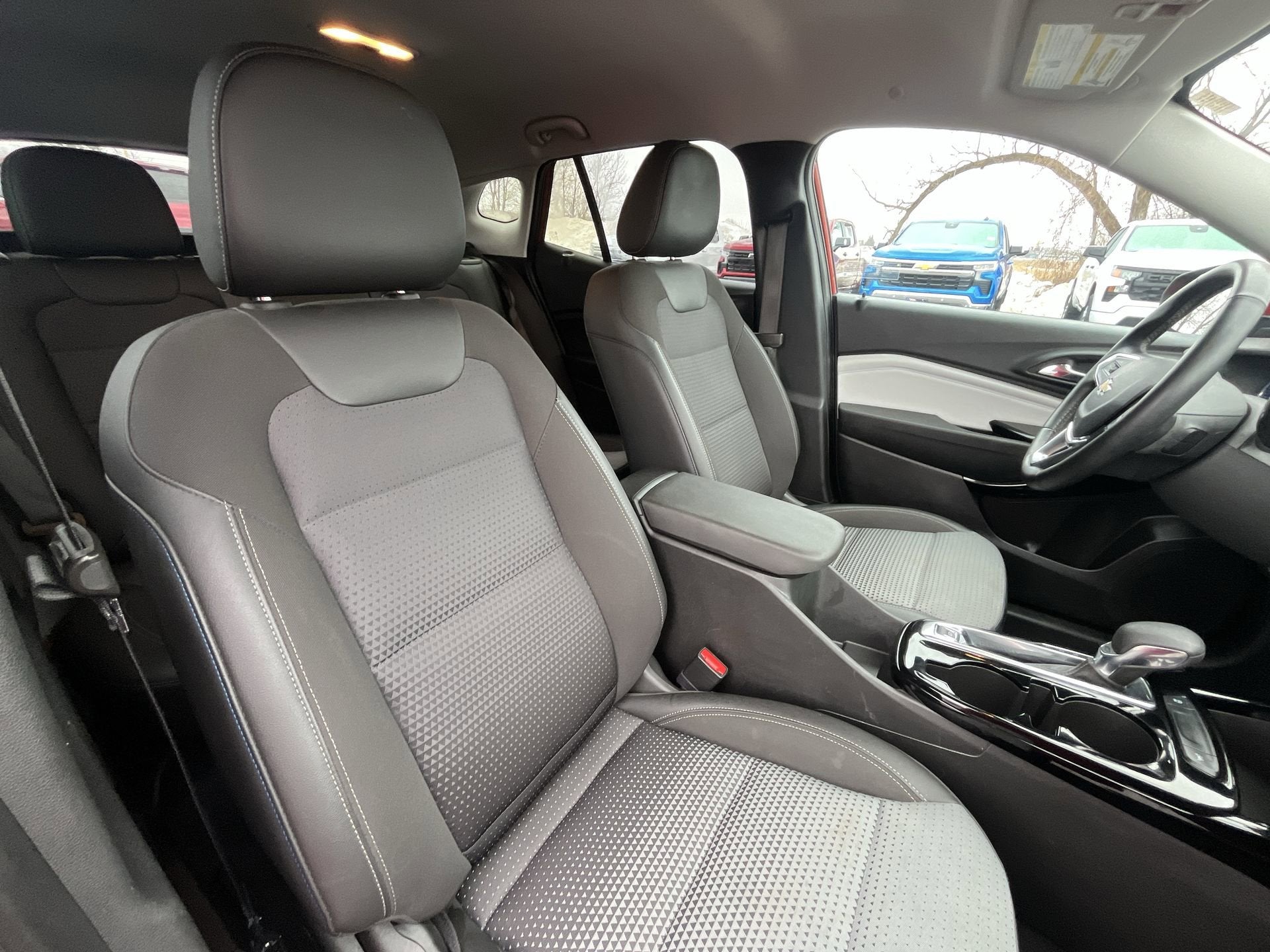 2024 Chevrolet Trax FWD 4dr LT