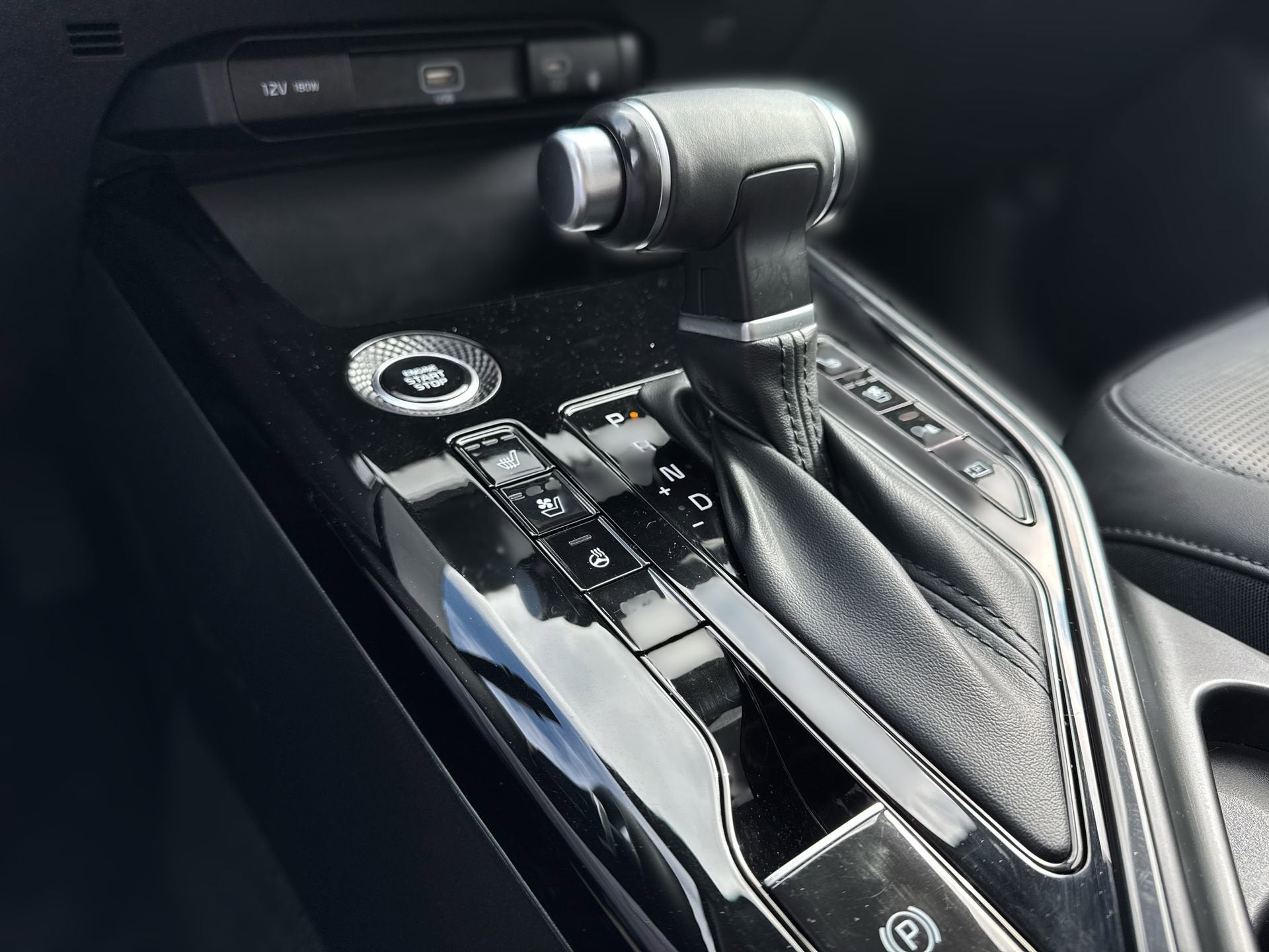 2024 Kia Niro SX FWD